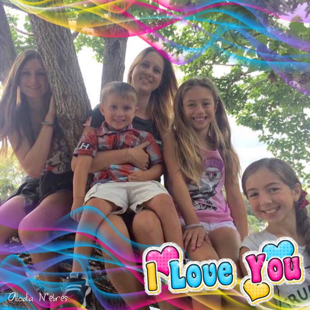 Meet your Posher, Cassandra